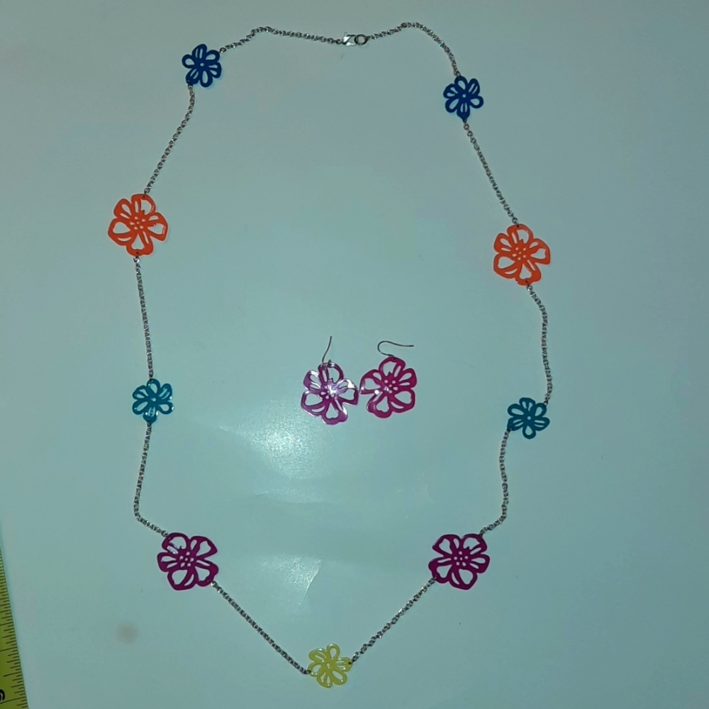 Whimsical flower necklace and earring set